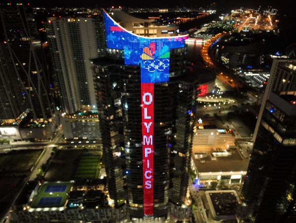  World's Tallest Digital NBC Olympics Logo Lights-Up Paramount Miami Worldcenter Team USA Skyscraper Salute 