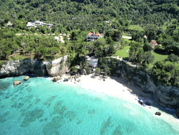  An Indian Palace in the Caribbean with Private Beach and Helipad is Headed to Auction 