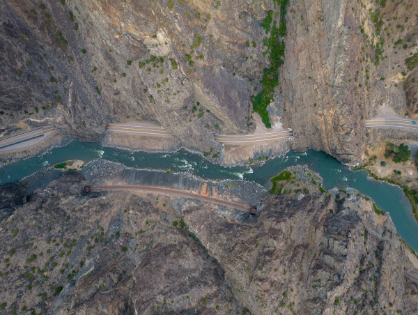  Three Road Trips to Take in Wyoming's Wind River Country This Fall 