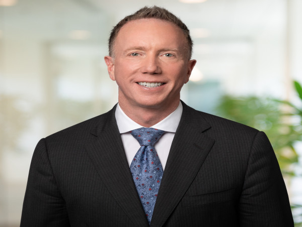  HILL FARRER PARTNER E. SEAN MCLOUGHLIN NAMED TOP LABOR & EMPLOYMENT LAWYER IN CALIFORNIA 