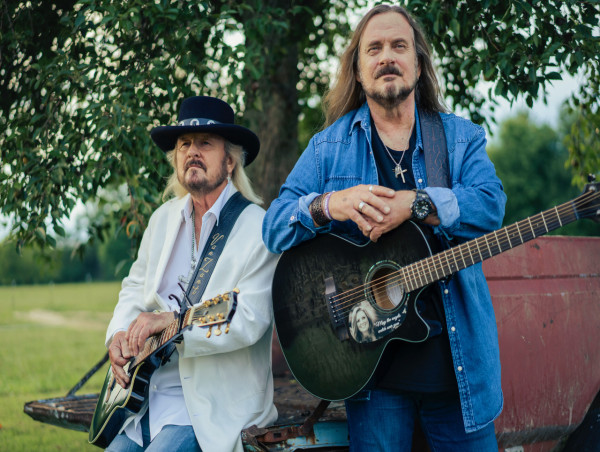  Southern Rock Icons Van Zant Reunite with New Single 'Jesus Christ' 