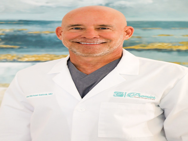  Vero Beach Plastic Surgeon Discusses Choosing a Fat Reduction Procedure 