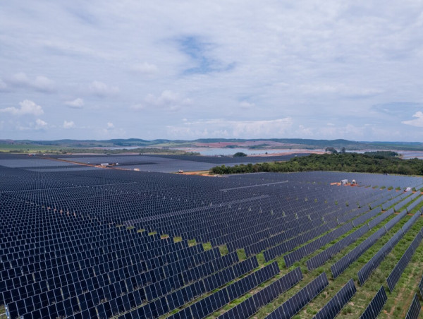  Atlas Renewable Energy obtiene R$1.5 mil millones coordinados por Itaú BBA para el complejo solar Luiz Carlos en Brasil 