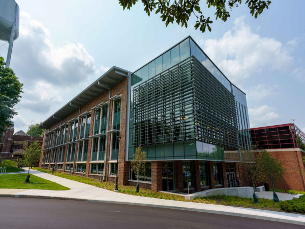 Rose-Hulman Institute of Technology’s Engineering Design Program Earns National Innovation Award