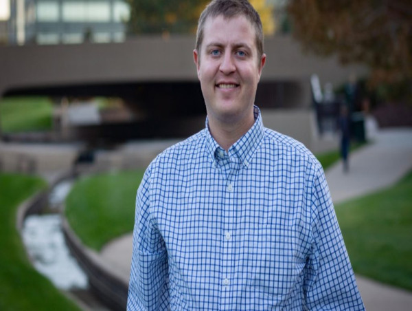  Monday Morning Radio Co-Host Maxwell Rotbart Wins Nonfiction Book Award for 'All You Can Eat Business Wisdom' 