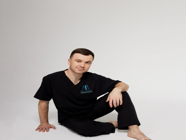  Dr. Maxim Ivanchuk Makes Medical History with Self-Surgery, Unveils Plans for Groundbreaking Hospital in Dubai by 2025 