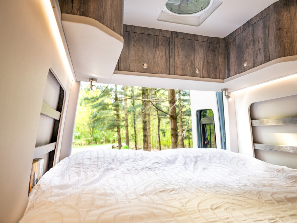Neuer Yacht-Style-Camper 695L von Innova: Erste Präsentation auf der Düsseldorfer Camper Expo