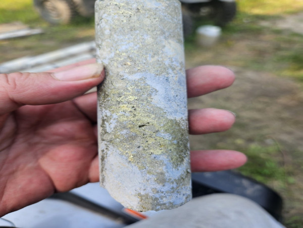 Newly Listed Golden Rapture Mining Completes Its First Diamond Drill Program