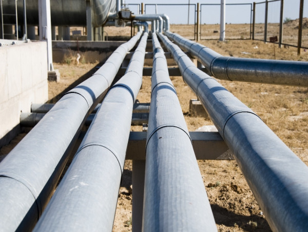 US natural gas futures plunge 5% as storage surge pushes prices toward $2.00/MMBtu