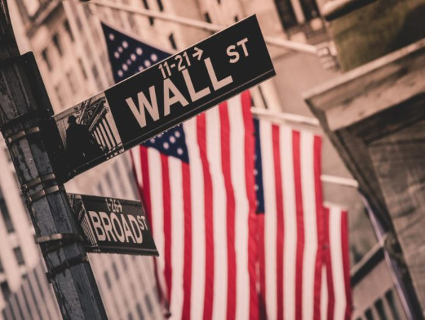 Love the SCHD ETF? SCHK, SCHB, SCHX, and HYT are good too