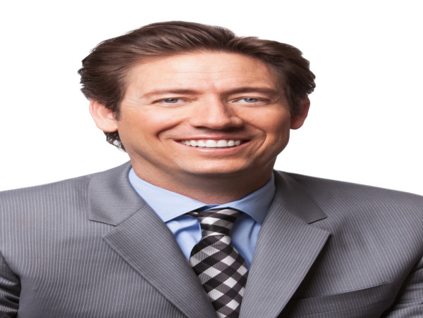  Las Vegas Cosmetic Dentist Compares Dental Implants With Dentures 