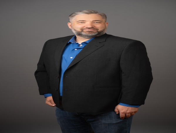  Alan Orlikoski Achieves Amazon Best-Seller Status with “Influence and Impact”, Co-Authored with Chris Voss 