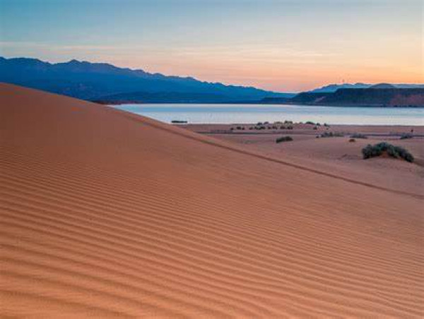  Discover the Ultimate Outdoor Adventure at Sand Hollow State Park 
