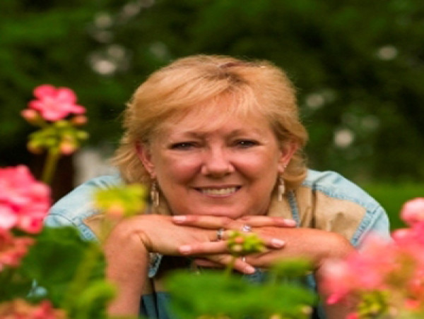  Animal Communicator and Psychic Shirley Scott to be Featured on Close Up Radio 