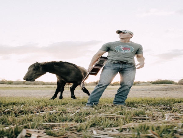 Wyoming Based Country Artist Bobby Chitwood to Release Highly Anticipated Album