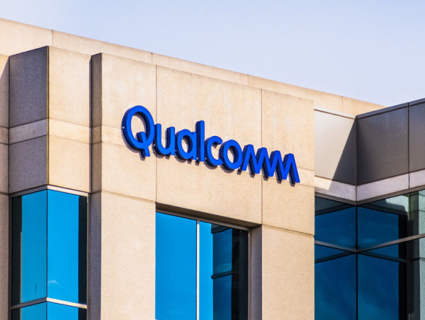  Is Qualcomm targeting Intel’s design segment amid struggles in PC market? 