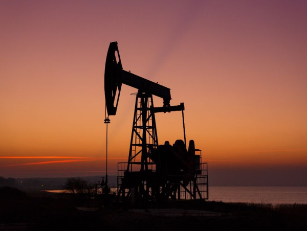  As crude oil prices crash, these energy stocks are soaring 