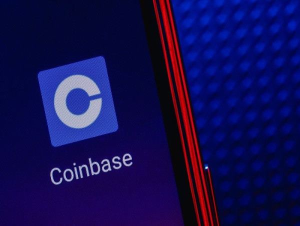  Coinbase stock nears death cross; Base Blockchain could be a catalyst 