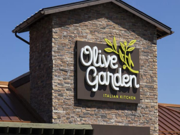  Why did Olive Garden finally partner with Uber? 