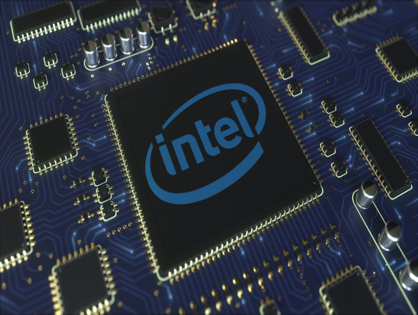  Intel stock forecast as a new twist emerges 