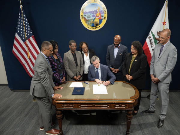  CALIFORNIA LEGISLATIVE BLACK CAUCUS AND GOVERNOR NEWSOM CELEBRATE HISTORIC REPARATIONS BILL SIGNING 