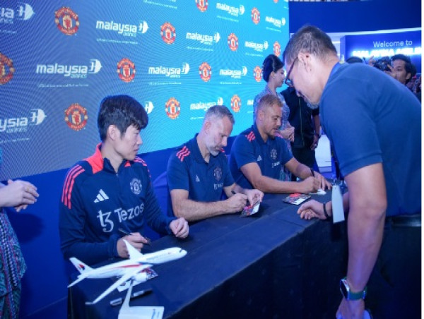 Malaysia Airlines Scores Big with Manchester United Fans Interaction
