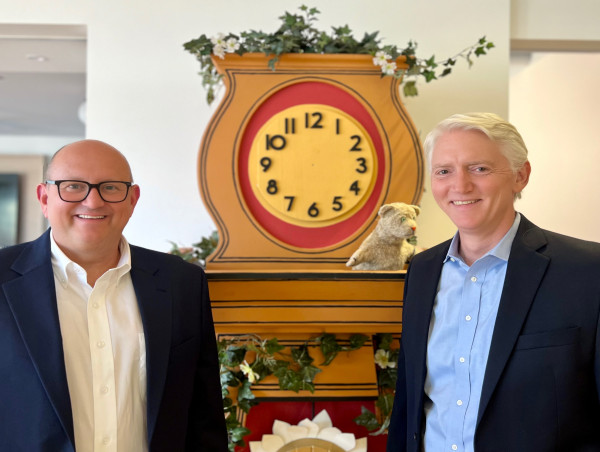  Fred Rogers Productions and Palace Entertainment Announce Expansion of Partnership to Span Theme Park Locations 