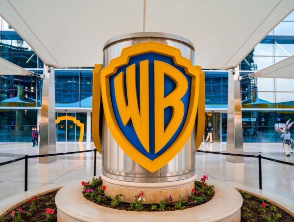  Warner Bros stock a dirt cheap bargain or a value trap? 