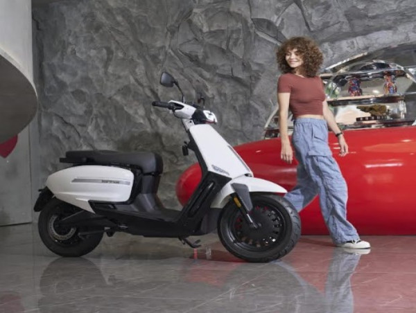  Italy's VLF Tennis Electric Scooter Specs for India Revealed, Launch Confirmed for November 2024 