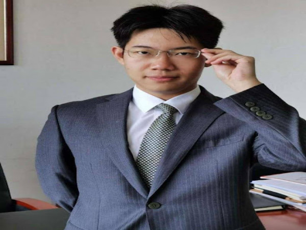  Producer Qu Chongcheng Steers 'The Loser is Winner' to Cinematic Success 