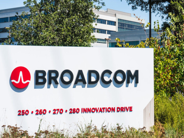  Broadcom stock nears key price; could hit $1 trillion valuation soon 