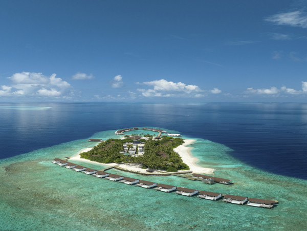  The Westin Maldives Miriandhoo Resort Partners with World Record Freediver Christian Redl 