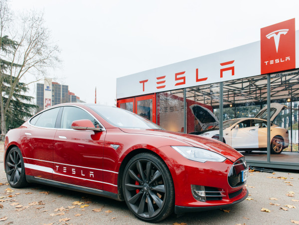  Tesla bets on ‘black box’ AI for robotaxis: What is it and why it matters for self-driving tech? 