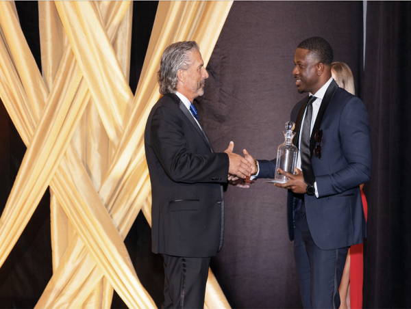ReserveBar Honors Blackleaf Organic Vodka with Spirited Change Award for Industry Leadership