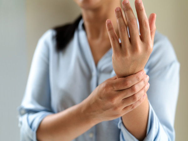  Wrist and Hand Pain: Common Causes and Effective Treatments 