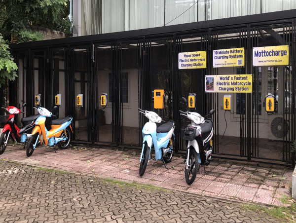  Graphion Energy Solutions Unveils world's 1st 10 minute Electric Motorcycle Charging Stations in Lao PDR 