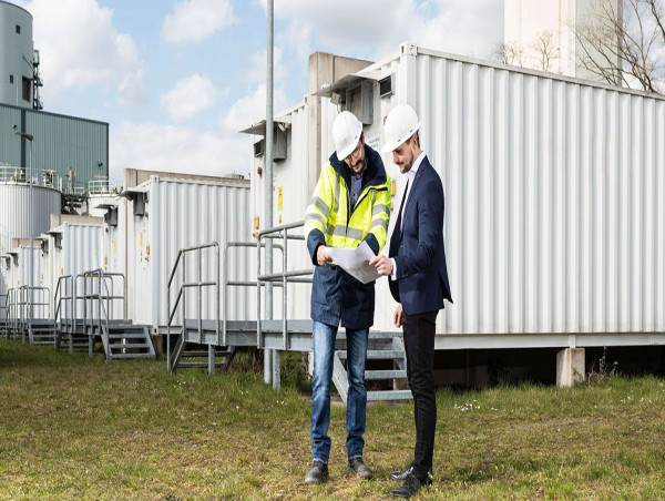  Iqony Partners with ACCURE Battery Intelligence to Enhance Energy Storage Safety and Efficiency 