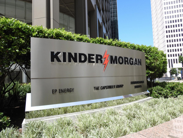  Kinder Morgan stock is surging: can the rally continue? 