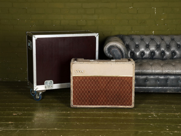  JOHN LENNON’S FIRST-EVER BEATLES VOX AMP TO GO TO MARKET IN EPIC FILM AND MUSIC AUCTION 