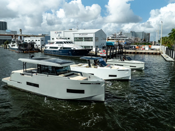  Marine Connection Launches De Antonio Yachts Miami 