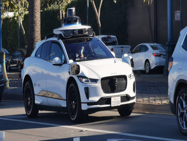  Waymo secures $5.6 billion to fuel robotaxi service expansion 