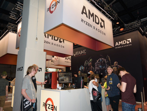  AMD stock price forecast: buy or sell ahead of earnings? 