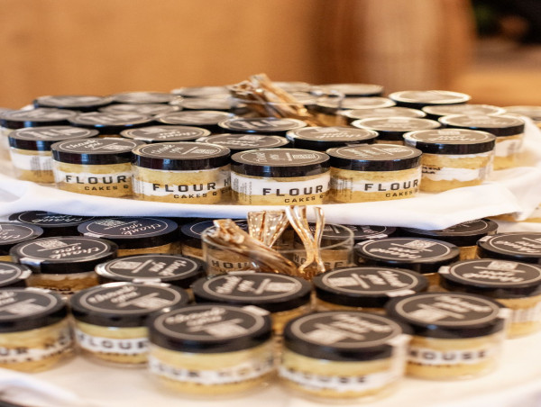  Flour House Cakes & Co. Pre-Orders Start Now For Their Signature Holiday Gourmet Cake Jars 