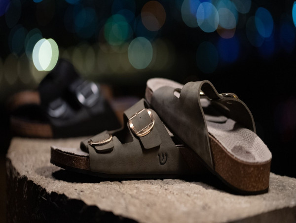  Tholi Oil Launches World’s First Wearable Essential Oil Sandals for Healing and Wellness 