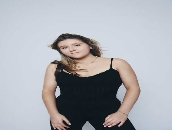  Rising Star Lorena Andrea Releases New Single 'You Couldn't Give Me More' 