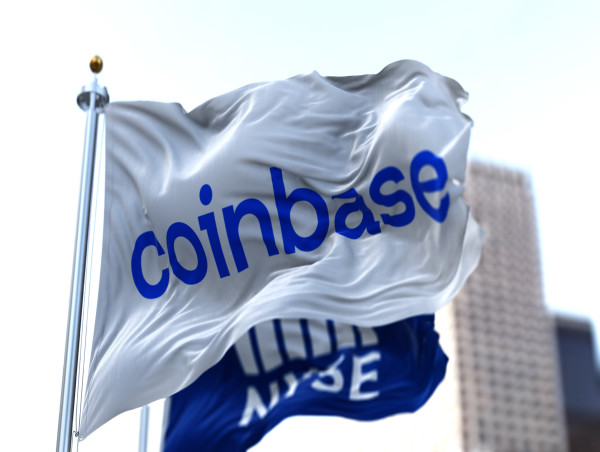  Armstrong’s Coinbase funds crypto super-PAC Fairshake with $25M for 2026 midterms 