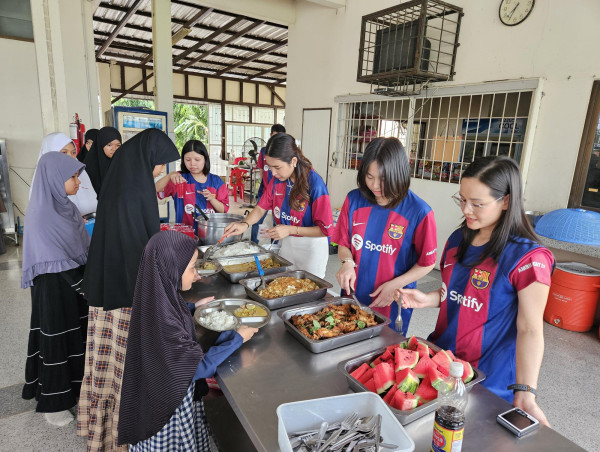  EBC Financial Group Enriches Lives of Orphans Through CSR Initiative at Baan Hathairak in Bangkok, Thailand 