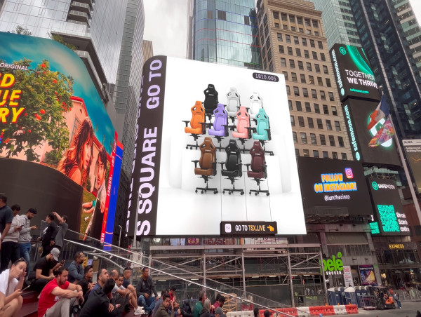  AndaSeat Debuts Gaming Chair Technology on Times Square Billboard 