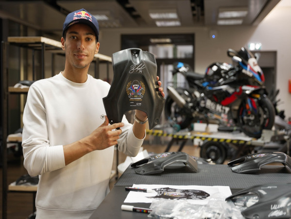  BMW Motorrad Presents the BMW M RR WSBK Champion Edition 2024 