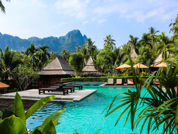  Luxury Resort Market SWOT Analysis by Leading Key Players: Marriott, Hilton, Four Seasons, Oberoi 
